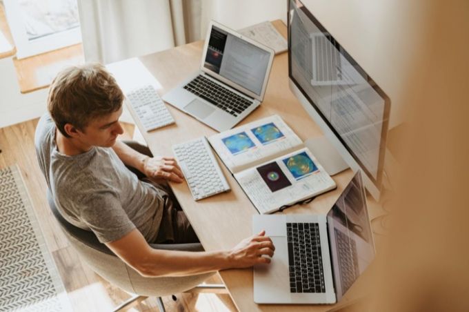 需要MacBook维持高性能运转